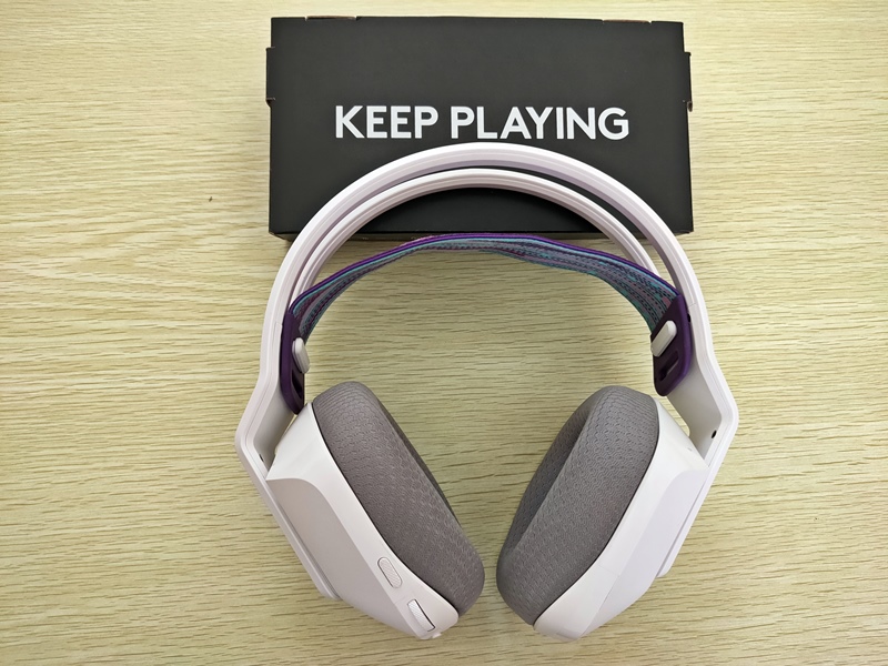 Review Logitech G733 Lightspeed: Surround oke punya