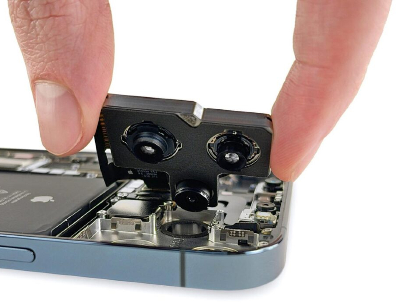 Kamera iPhone 12 Pro Max lebih besar dari iPhone 11 Pro Max