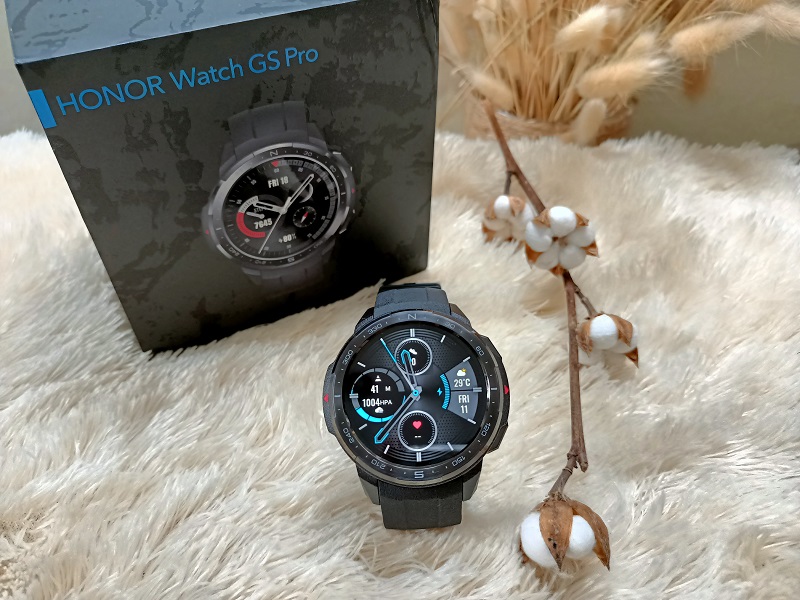 Honor Watch GS Pro: Baterai super irit, kaya fitur
