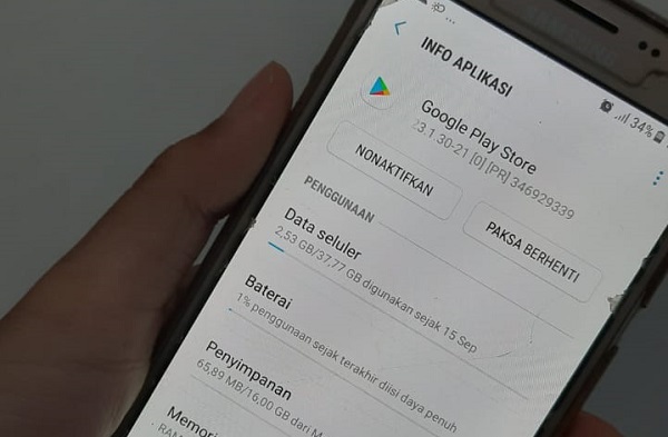 Ini dia penyebab ponsel lemot dan cara menghapusnya