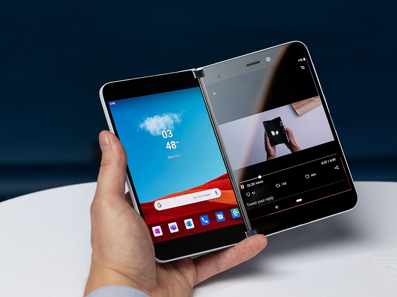 Surface Duo 2 sedang dalam pengerjaan 