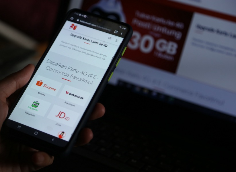 Pengguna kartu Telkomsel bisa upgrade uSIM di e-commerce