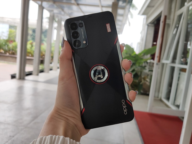 OPPO Reno5 Marvel Edition, kolektor wajib punya
