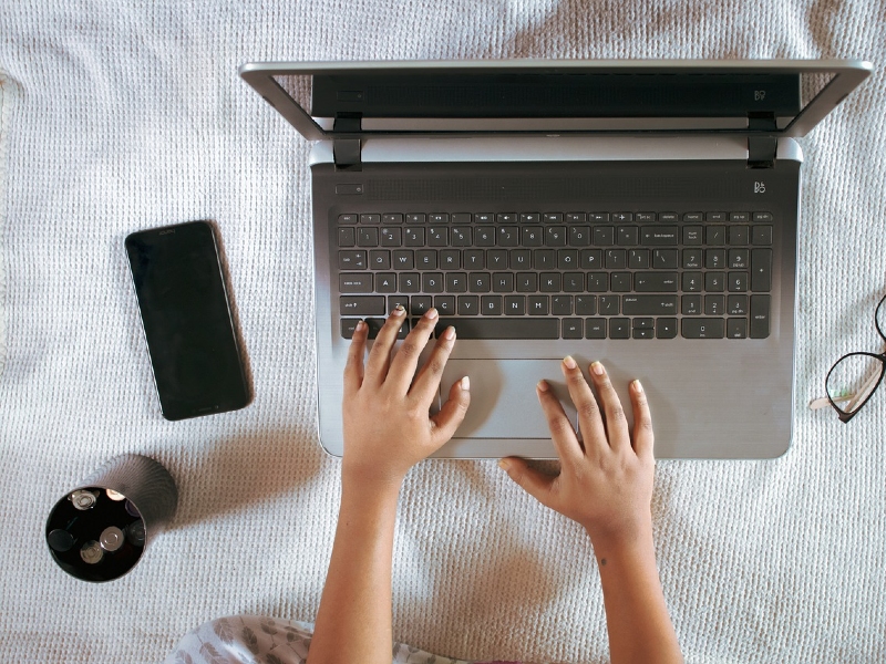 Rekomendasi 6 laptop yang bisa kalian beli dengan uang THR