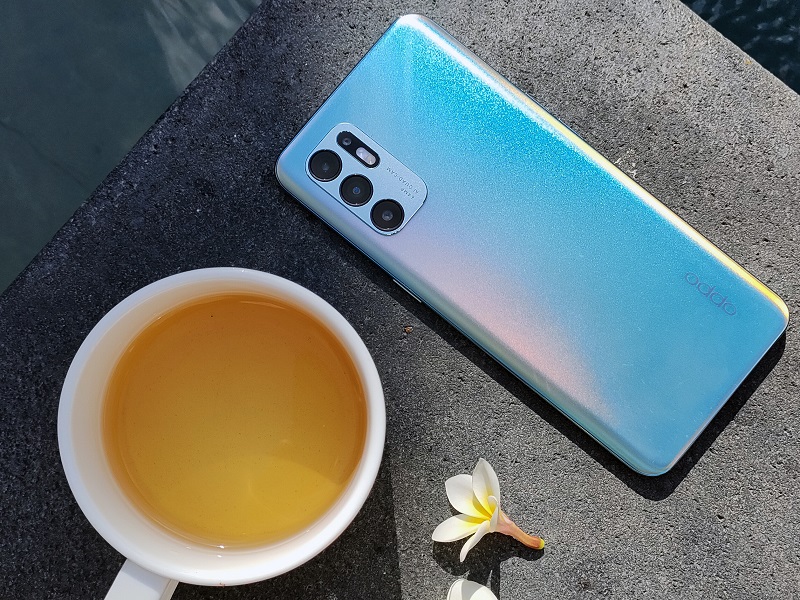 Harga OPPO Reno6 yang resmi dipasarkan di Indonesia 