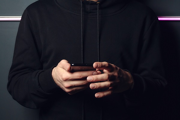 Hati-hati! WhatsApp kini jadi sarang penipuan jasa pengiriman