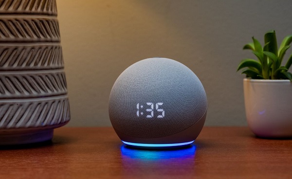 Merangkap komika, begini lucunya jawaban smart assistant Alexa