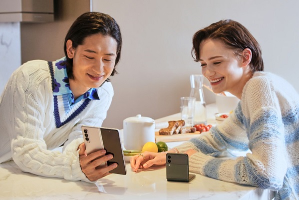 Galaxy Z Flip3 & Fold3 tingkatkan pangsa smartphone lipat