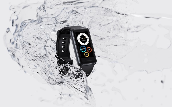 realme Band 2 hadir dengan layar lebih luas