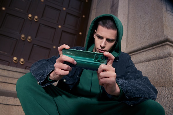 Jadi mitra eksklusif, realme 9 Pro dapat diskon di JD.ID