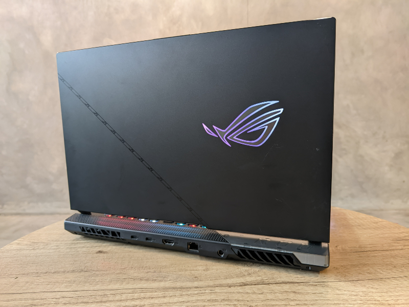 ASUS ROG STRIX SCAR 15 G533, kencang dengan Intel 12th gen