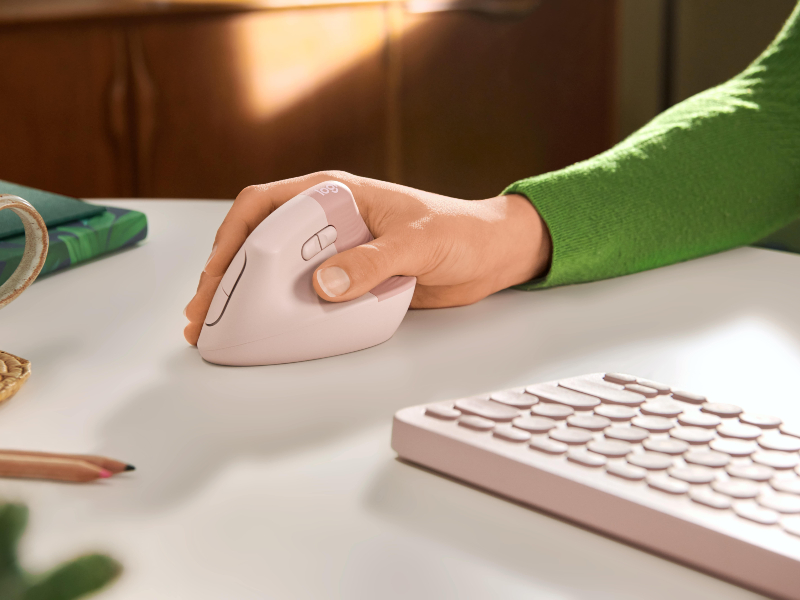 Logitech Lift Vertical Ergonomic Mouse meluncur di Indonesia