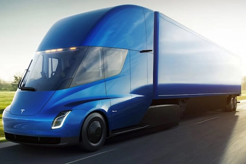 Tesla mulai terima pesanan untuk truk listrik Semi
