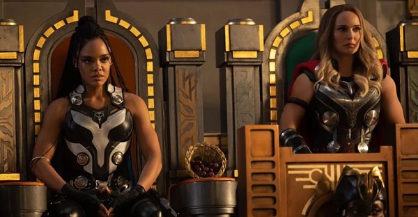 Valkyrie & Jane Foster bersanding dalam Thor 4