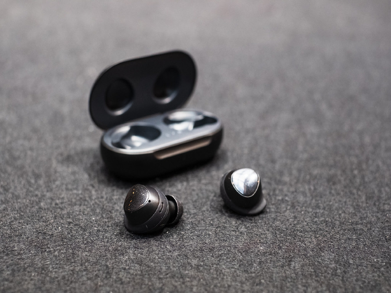 Samsung Galaxy Buds baru punya tiga pilihan warna