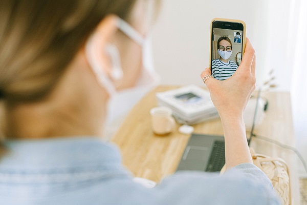 Cara buramkan latar belakang FaceTime di iOS 15