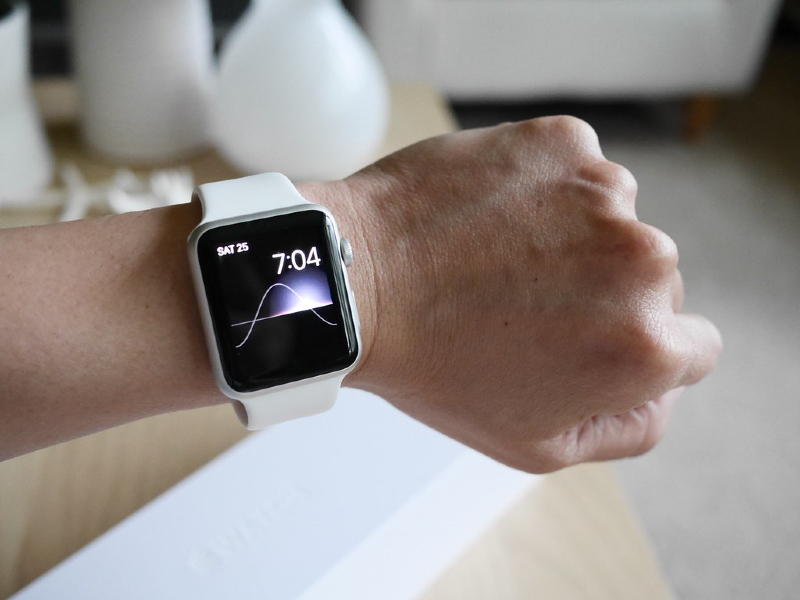 Apple Watch Pro usung desain baru