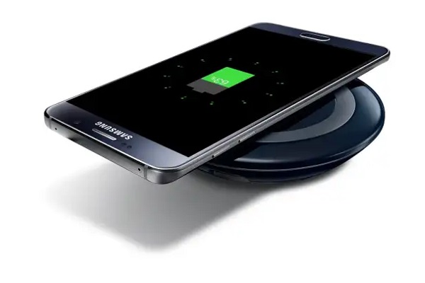 Cara mengisi daya perangkat nirkabel yang benar