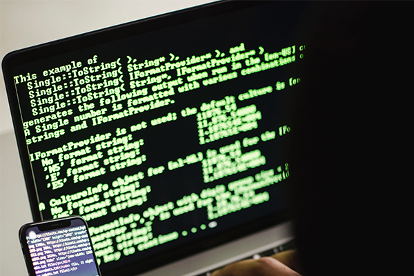 Cara hindari serangan malware pada ponsel kesayangan