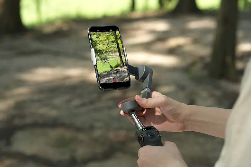 DJI luncurkan gimbal DJI Osmo Mobile 6