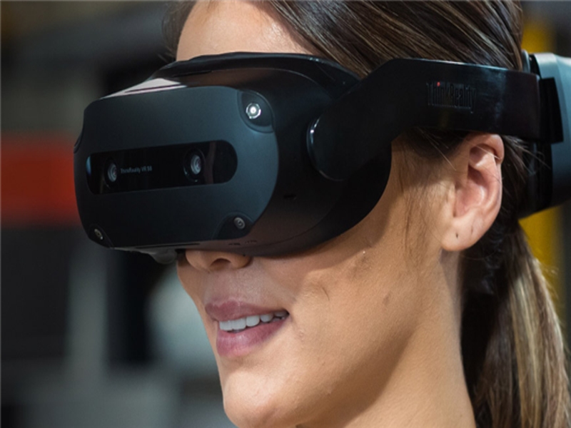 Lenovo pamerkan Headset ThinkReality VRX