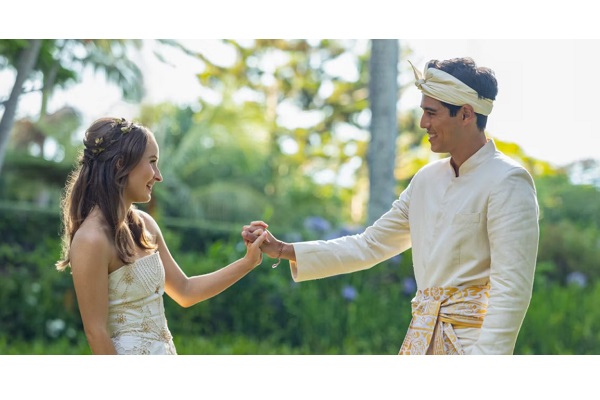 Aktor Indonesia di film Hollywood Ticket to Paradise