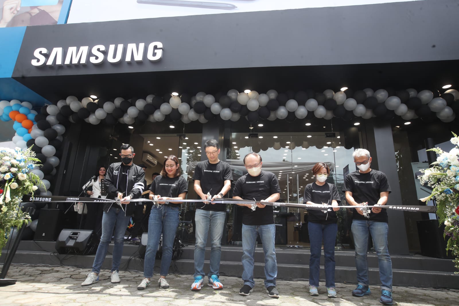 Blibli dan Samsung hadirkan tiga Samsung Experience Store