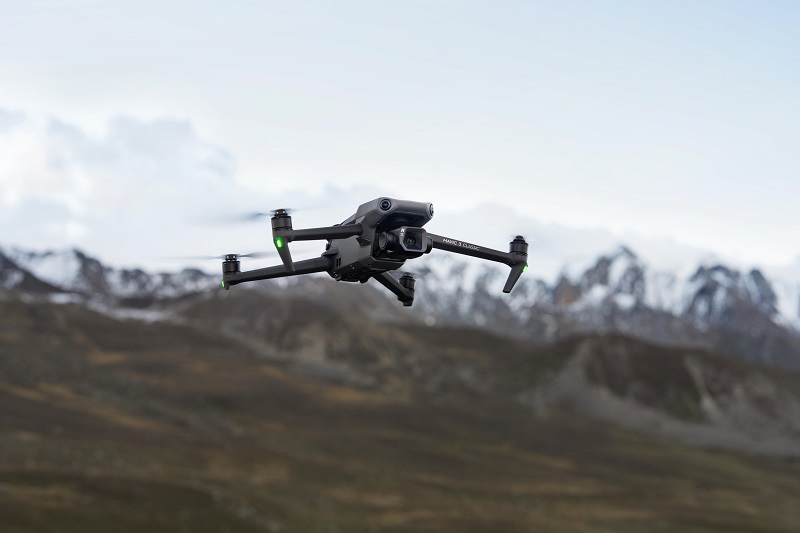 DJI Mavic 3 Classic dengan kamera Hasselblad resmi dijual di Indonesia