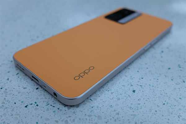 Dual speaker bikin streaming film dan main gim makin asyik