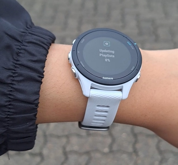 Cara unduh lagu di Garmin Forerunner 255s Music