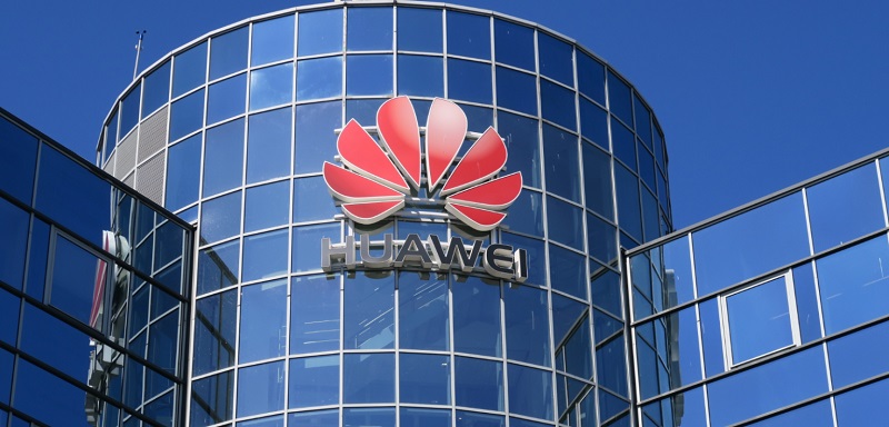 AS larang impor produk Huawei dan ZTE