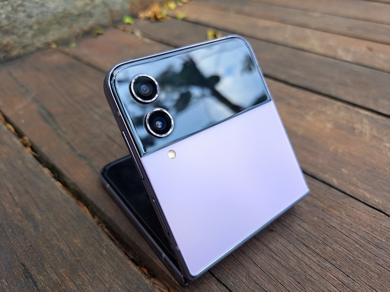 Samsung Galaxy Z Flip 5 diprediksi punya layar lebih besar