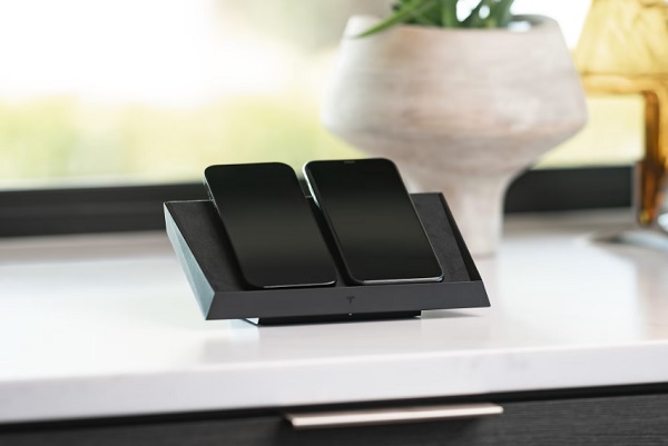 Tesla luncurkan pengisi daya nirkabel multi-perangkat