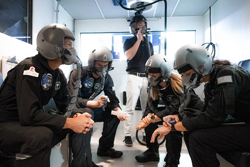 Garmin Fenix 7 ikut astronot ke luar angkasa