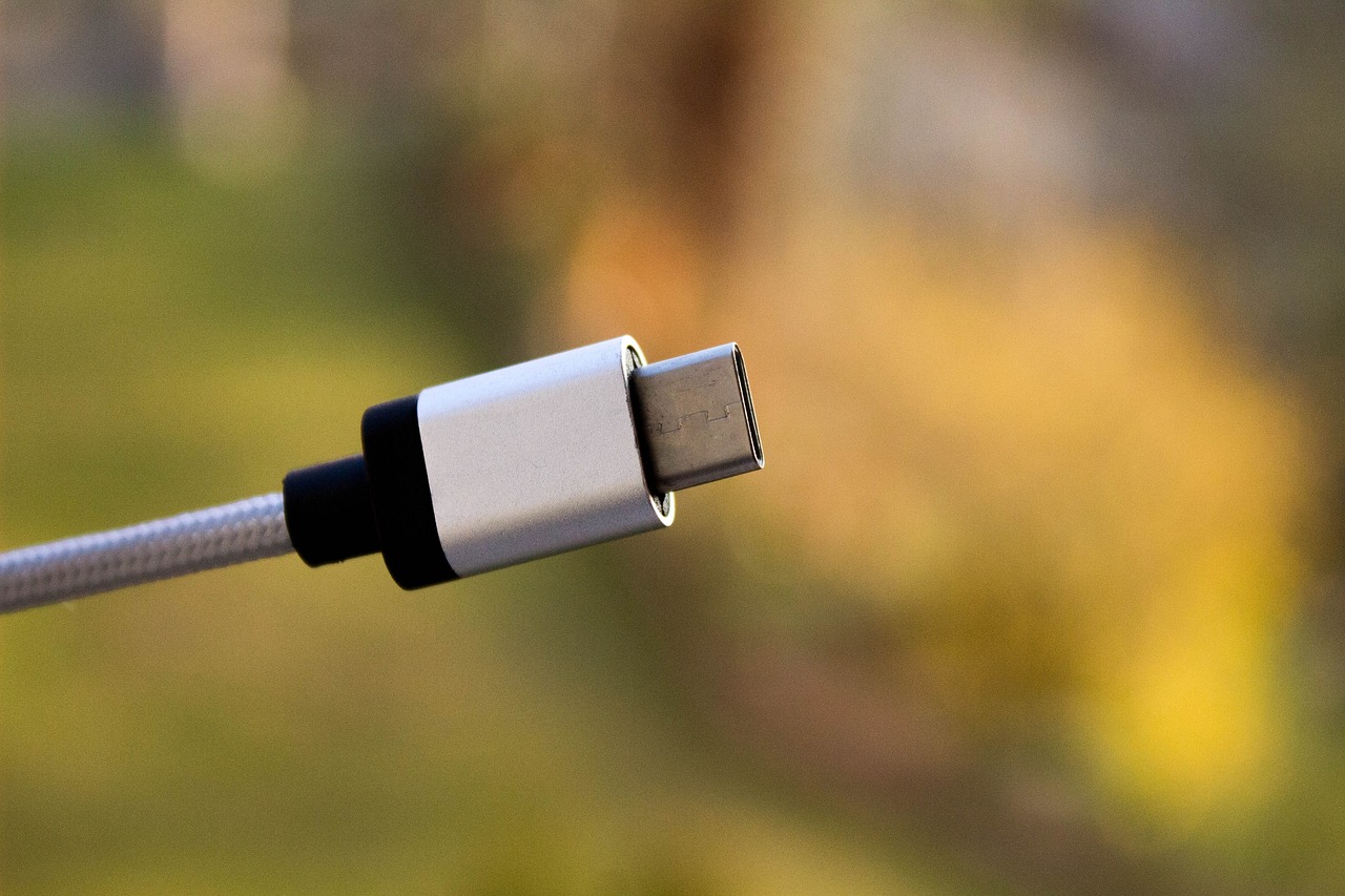 USB-C pada iPhone 15 tidak kompatibel dengan Android