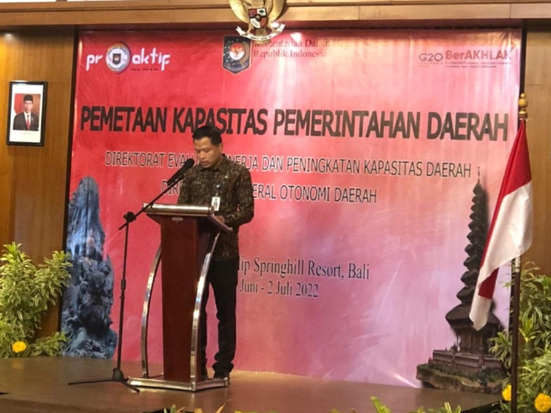 Menakar kapasitas pemda dalam 6 urusan pelayanan dasar