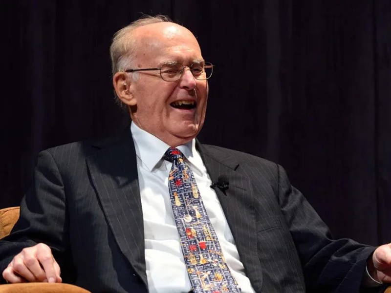 Salah satu pendiri Intel, Gordon Moore tutup usia