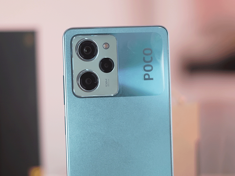 Tips pilih smartphone yang cocok untuk kado masuk sekolah