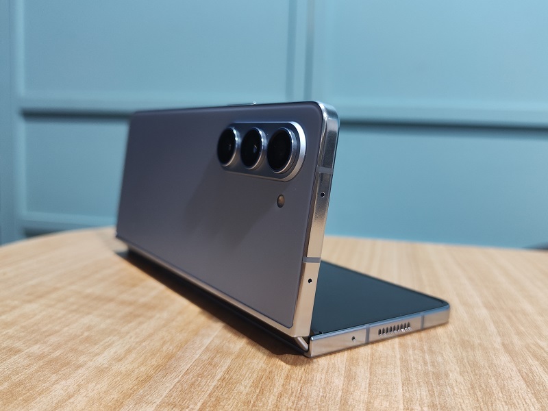 Mengungkap inovasi Galaxy Z Fold5