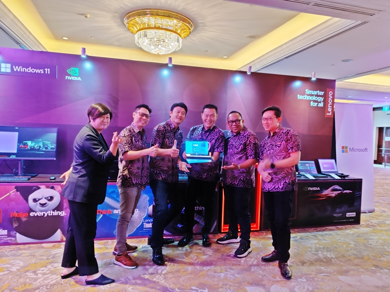 Lenovo kenalkan laptop layar putar ThinkBook Plus Twist