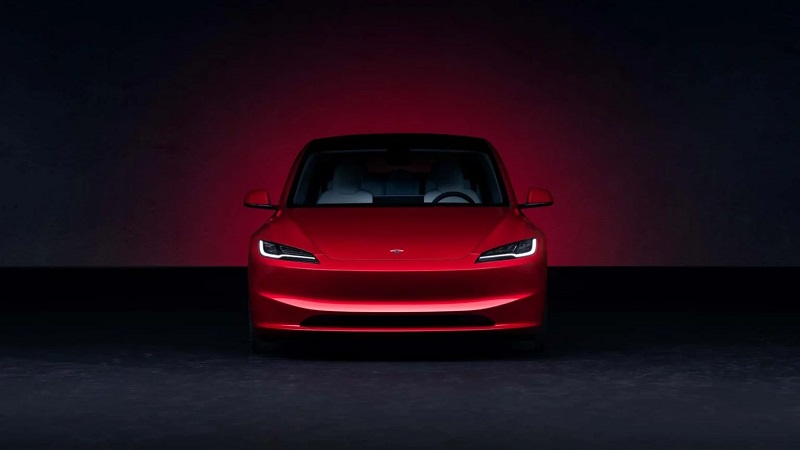 Tesla luncurkan Model 3 versi baru