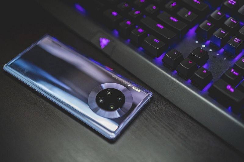 Bos Huawei wajibkan pakai chip domestik