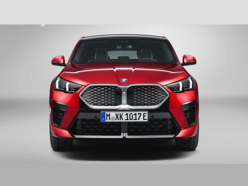 BMW luncurkan iX2 Electric Coupe