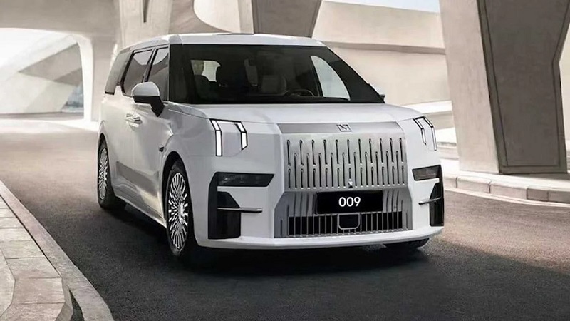 Minivan listrik Volvo diprediksi punya daya tahan baterai hingga 822 km