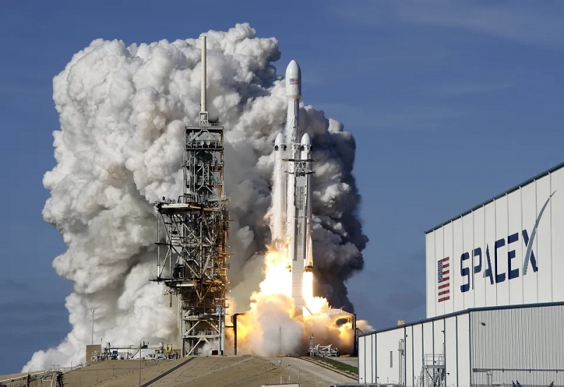 SpaceX genjot peluncuran satelit demi satellite-to-cell