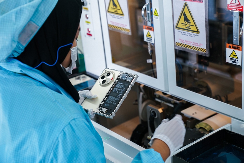 OPPO Find N3 jalankan banyak pengujian di pabrik canggihnya