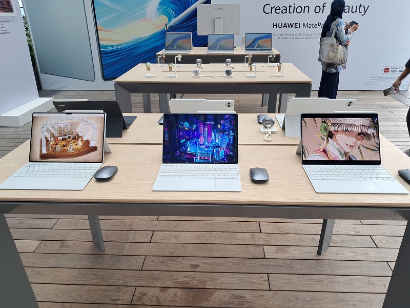 Huawei luncurkan tablet premium tipis dan TWS open ear ke Indonesia, ini harganya