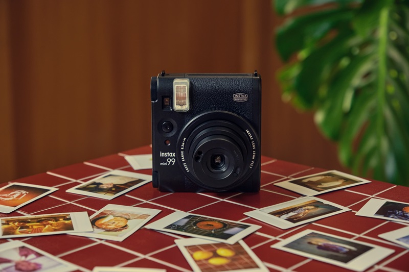 Fujifilm luncurkan kamera INSTAX mini 99 ke Indonesia
