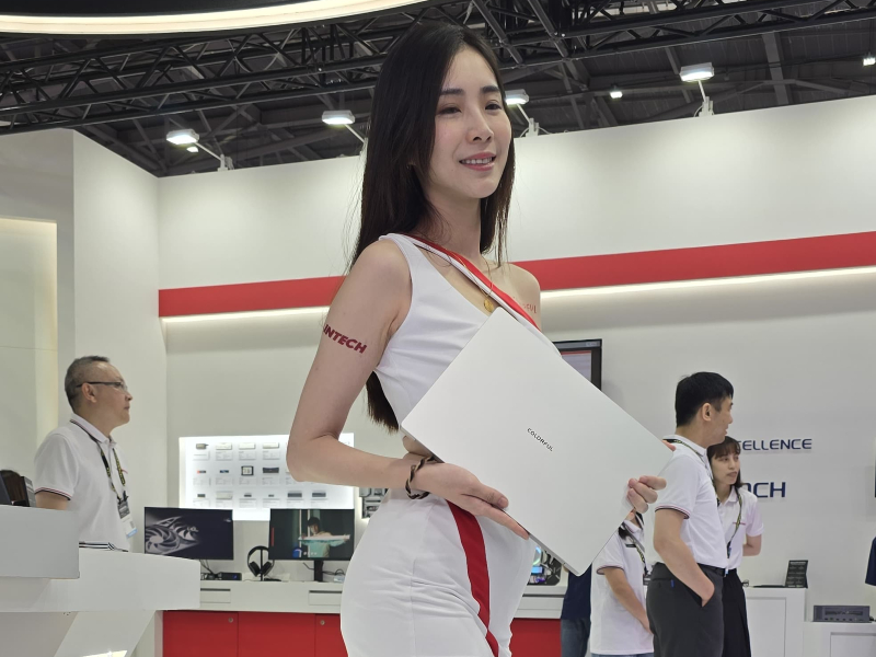 Colorful pamer peripheral dan laptop unik di COMPUTEX 2024