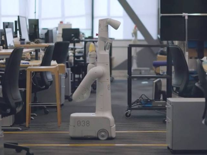 Robot Google Gemini bisa diperintah bahasa manusia